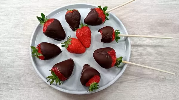 VIDEO: Fragole al cioccolato