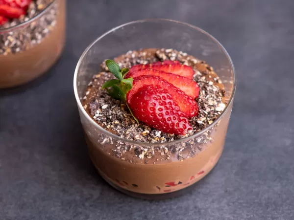 Crema al cioccolato con Chocoloco e fragole