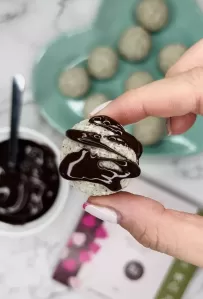 VIDEO: Palline proteiche al cocco immagine